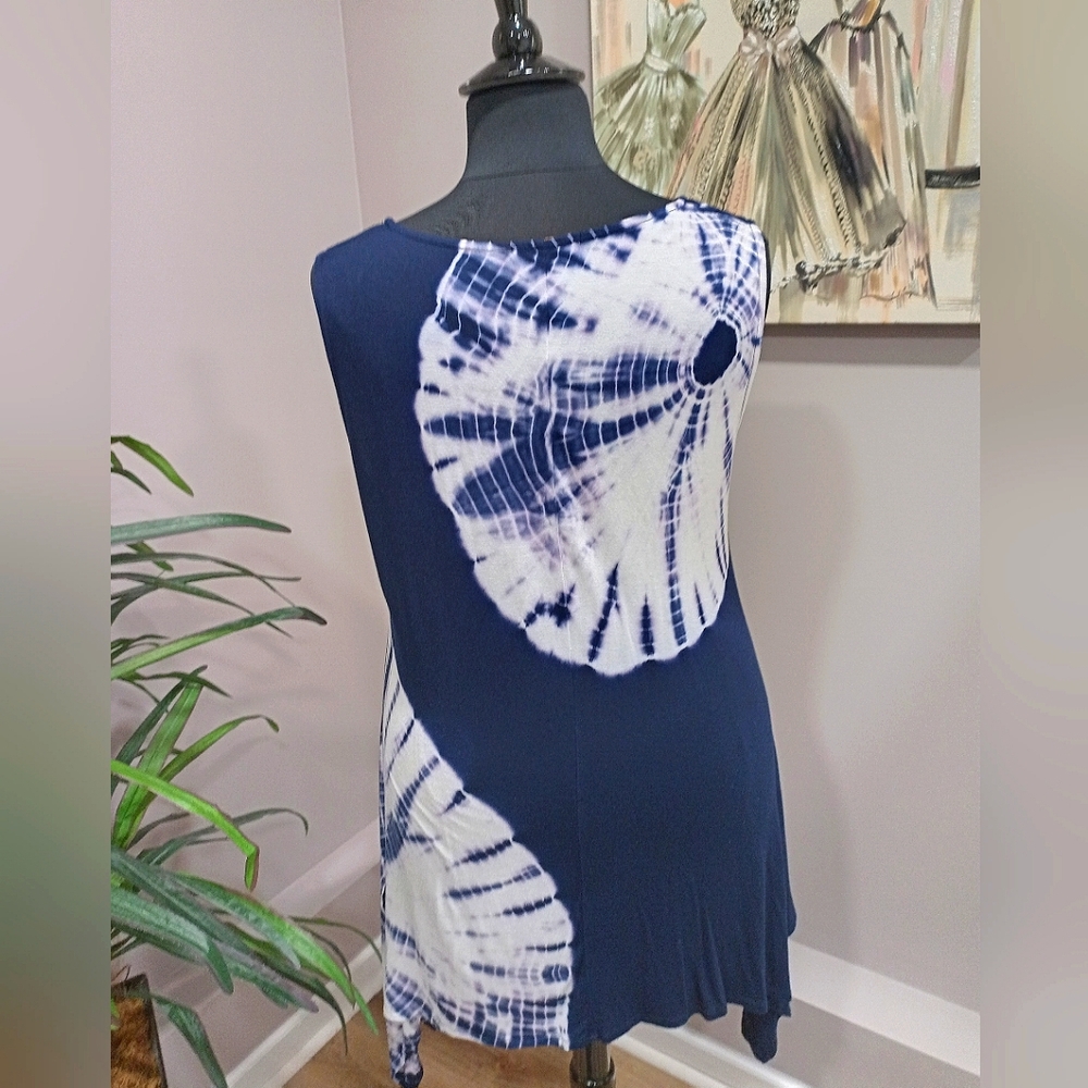 Plus Size Belldini Navy & White Tie Dye Sleeveless Hi-Lo Tunic Top - Picture 4 of 13